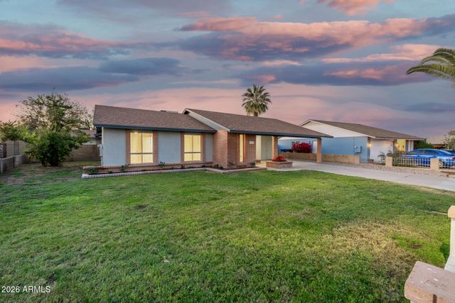 2230 E FRYE Road, Chandler, AZ 85225