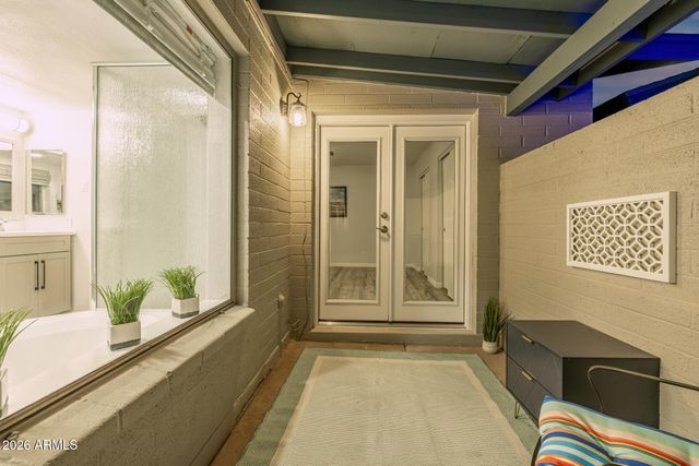 2230 E FRYE Road, Chandler, AZ 85225