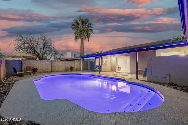 2230 E FRYE Road, Chandler, AZ 85225