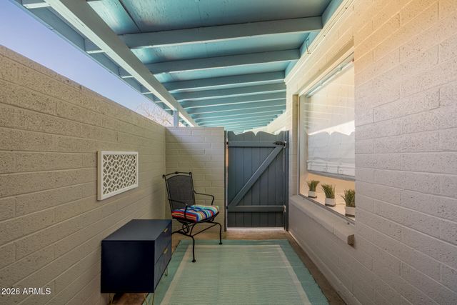 2230 E FRYE Road, Chandler, AZ 85225