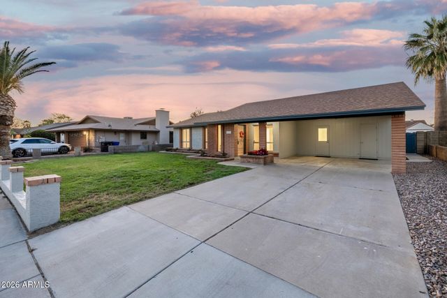 2230 E FRYE Road, Chandler, AZ 85225