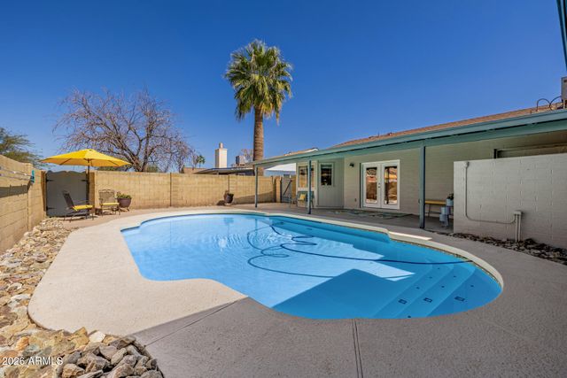 2230 E FRYE Road, Chandler, AZ 85225
