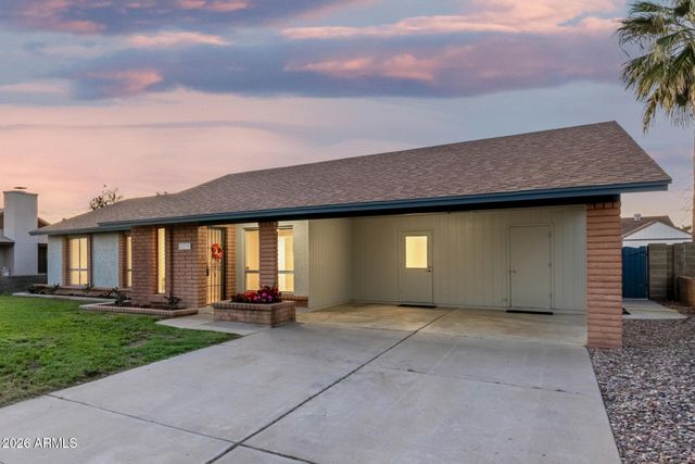 2230 E FRYE Road, Chandler, AZ 85225