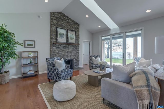 76 ELK MEADOW DR, Afton, VA 22920