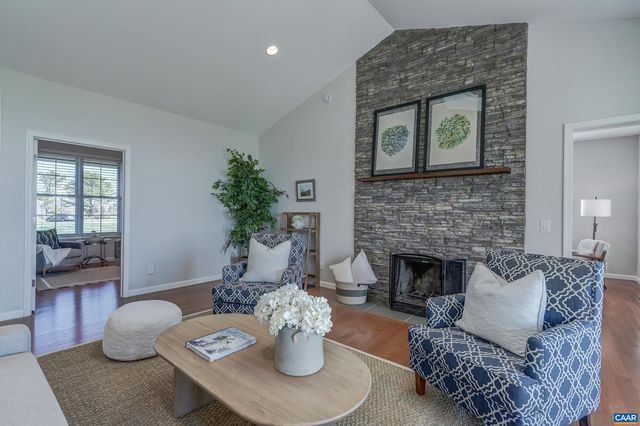 76 ELK MEADOW DR, Afton, VA 22920