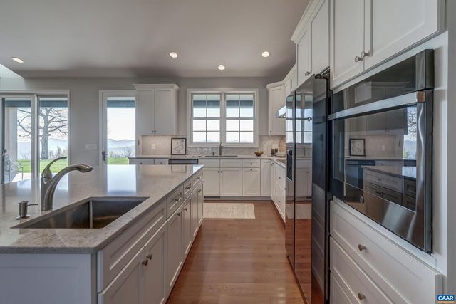 76 ELK MEADOW DR, Afton, VA 22920