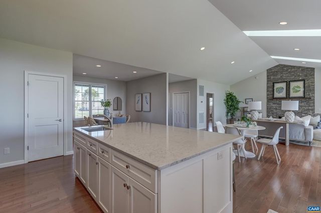 76 ELK MEADOW DR, Afton, VA 22920