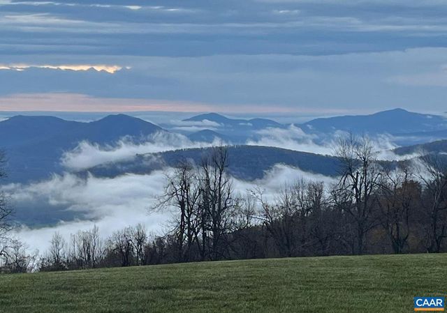 76 ELK MEADOW DR, Afton, VA 22920