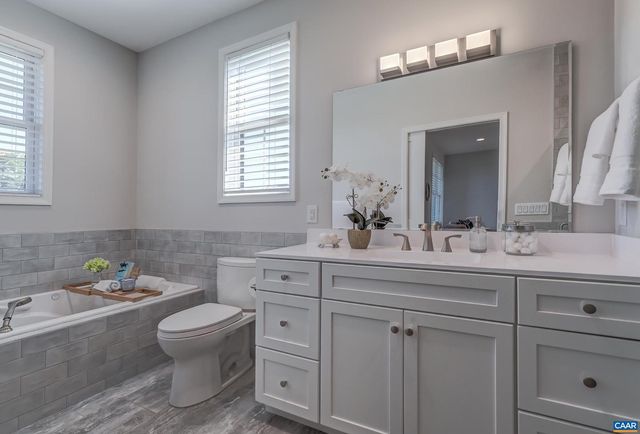76 ELK MEADOW DR, Afton, VA 22920