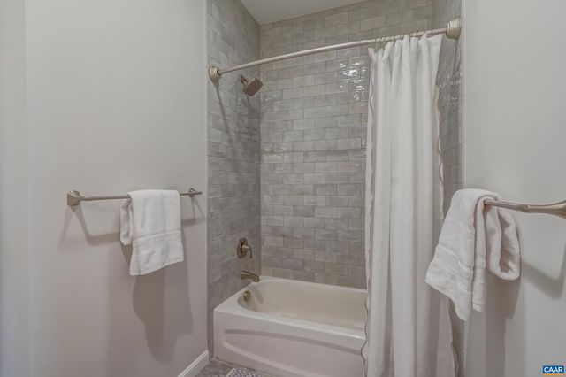 76 ELK MEADOW DR, Afton, VA 22920