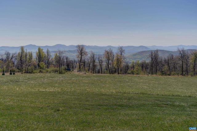 76 ELK MEADOW DR, Afton, VA 22920
