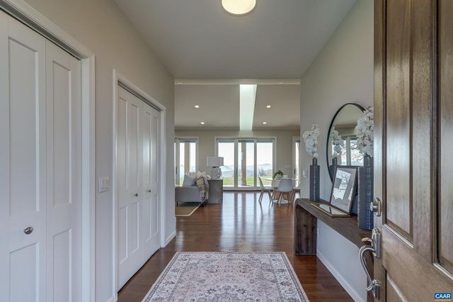 76 ELK MEADOW DR, Afton, VA 22920
