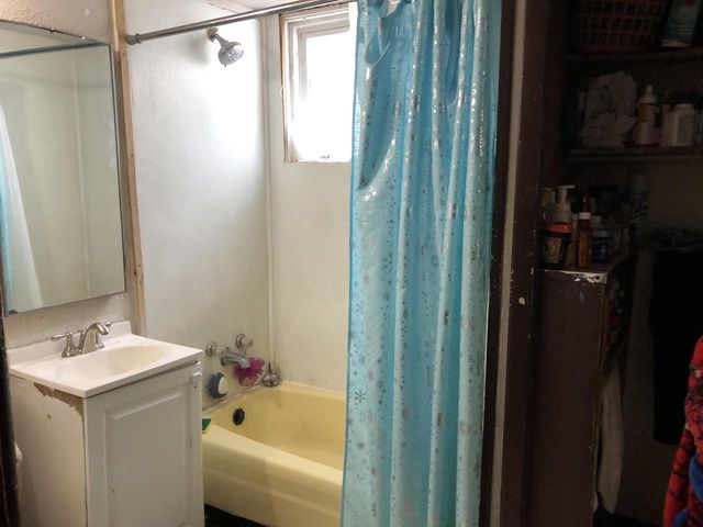 2748 N 11th STREET, Milwaukee, WI 53206