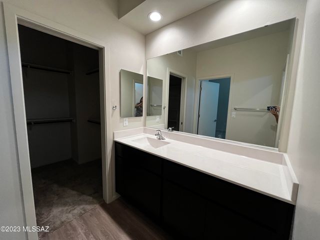 1868 S Poetry Lane, Tucson, AZ 85711