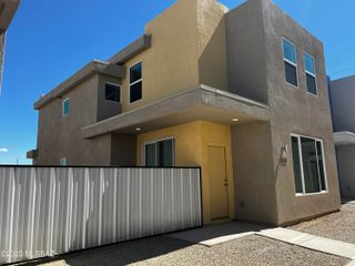 1868 S Poetry Lane, Tucson, AZ 85711