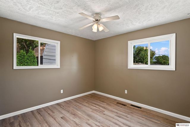 12620 A Street, Omaha, NE 68144