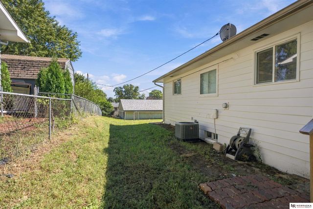 12620 A Street, Omaha, NE 68144