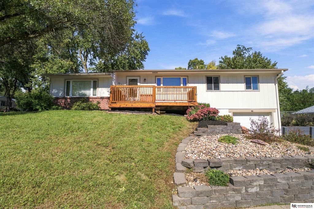 12620 A Street, Omaha, NE 68144