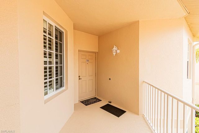 3977 Bishopwood CT E 206, Naples, FL 34114