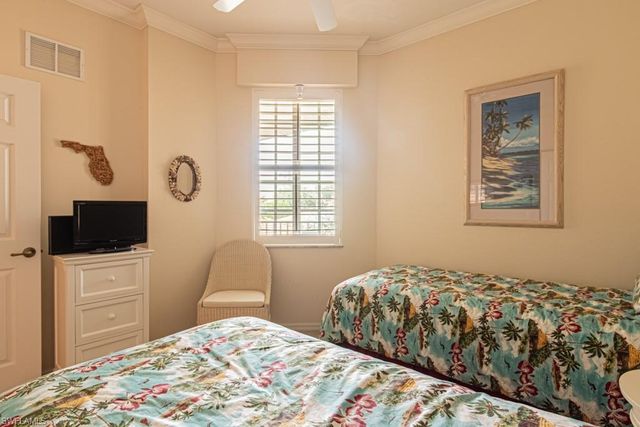 3977 Bishopwood CT E 206, Naples, FL 34114
