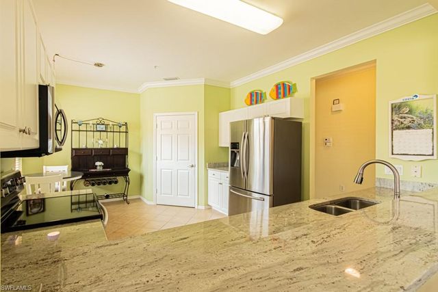 3977 Bishopwood CT E 206, Naples, FL 34114
