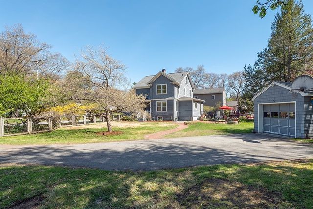 25 Call St, Billerica, MA 01862
