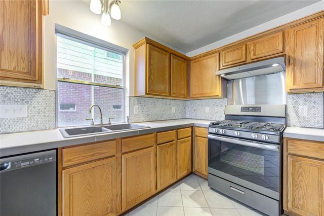 3309 Keithwood Circle E, Pearland, TX 77584