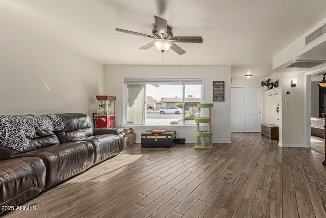 8834 W OSBORN Road, Phoenix, AZ 85037