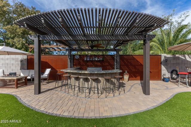 8834 W OSBORN Road, Phoenix, AZ 85037