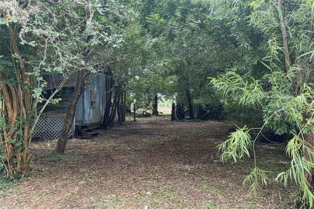 8937 Spruce Street, Hitchcock, TX 77563