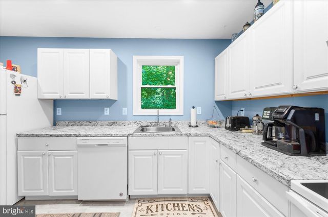 2531 TULIP LN, Feasterville Trevose, PA 19053