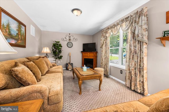 2531 TULIP LN, Feasterville Trevose, PA 19053
