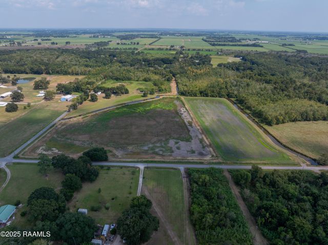 000 Waxwing And Dove Road, Abbeville, LA 70510