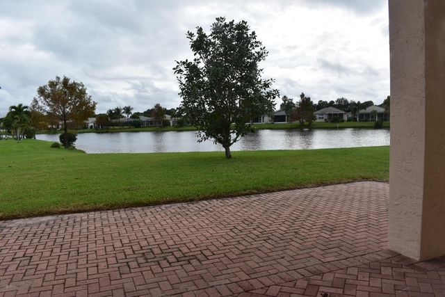379 SW Lake Forest Way, Port St. Lucie, Port St Lucie, FL 34986