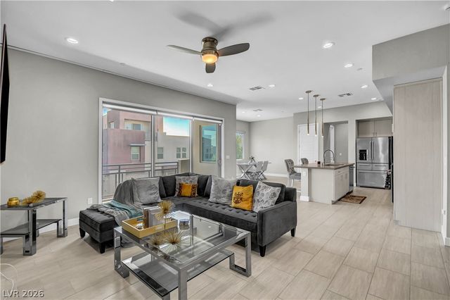 1253 Cloud Tower Street 102, Las Vegas, NV 89135
