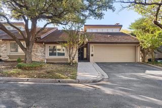 5720 Meadow Wood Lane, Fort Worth, TX 76112