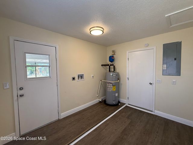 435 Consolata Avenue NW, Palm Bay, FL 32907
