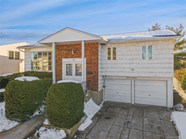 1864 Cynthia Lane, Merrick, NY 11566