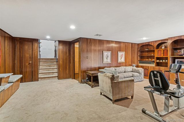 1864 Cynthia Lane, Merrick, NY 11566