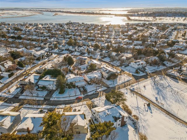 1864 Cynthia Lane, Merrick, NY 11566