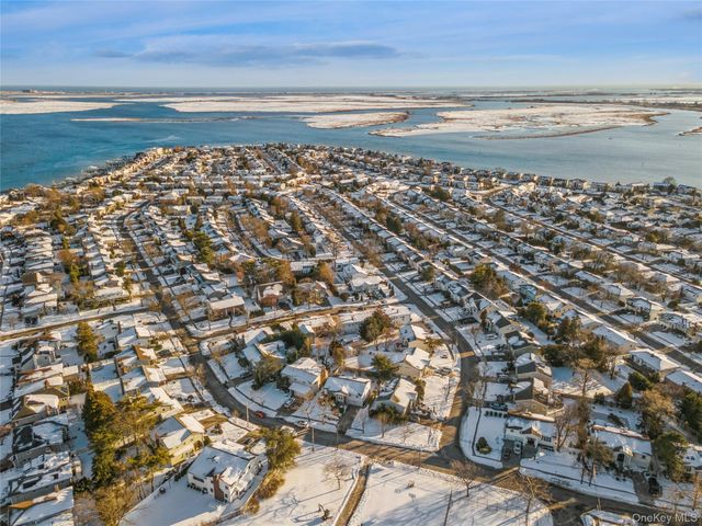 1864 Cynthia Lane, Merrick, NY 11566