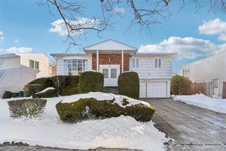 1864 Cynthia Lane, Merrick, NY 11566