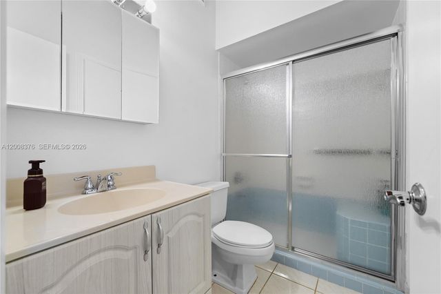 2679 S Parkview Dr, Hallandale Beach, FL 33009