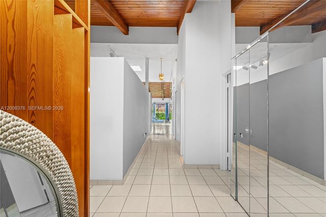 2679 S Parkview Dr, Hallandale Beach, FL 33009