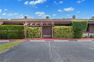 2679 S Parkview Dr, Hallandale Beach, FL 33009