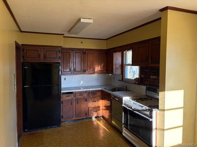 499 Old Country Road, Deer Park, NY 11729