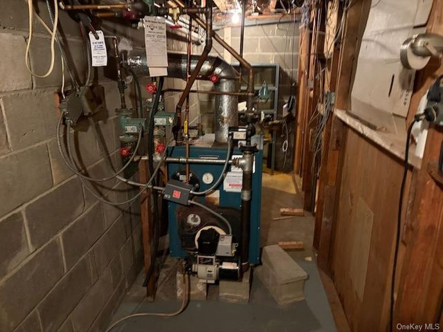 499 Old Country Road, Deer Park, NY 11729