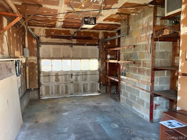 499 Old Country Road, Deer Park, NY 11729