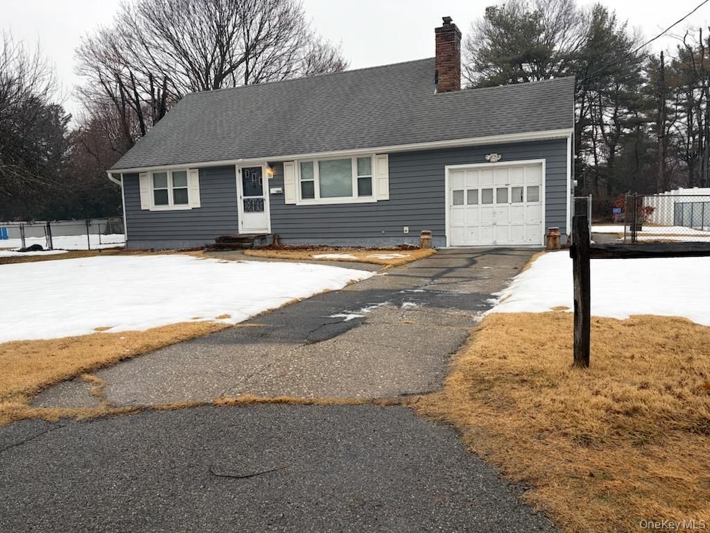 499 Old Country Road, Deer Park, NY 11729