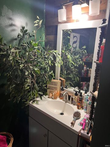 1425 Delmar Avenue, Evansville, IN 47712